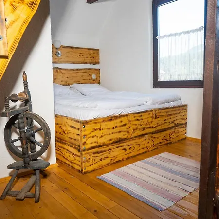 Koliba Ravna Planina *