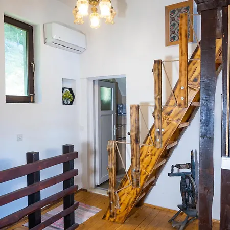 Koliba Ravna Planina Prázdninový dům Pale