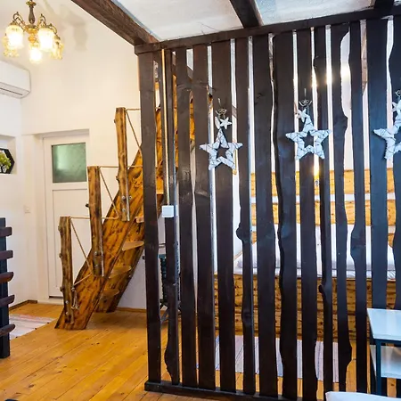 Koliba Ravna Planina * Pale