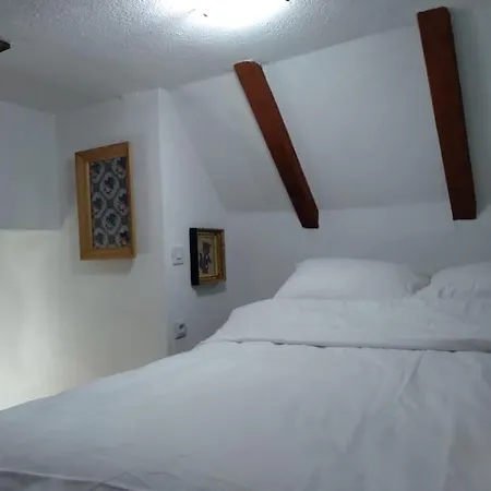 Koliba Ravna Planina